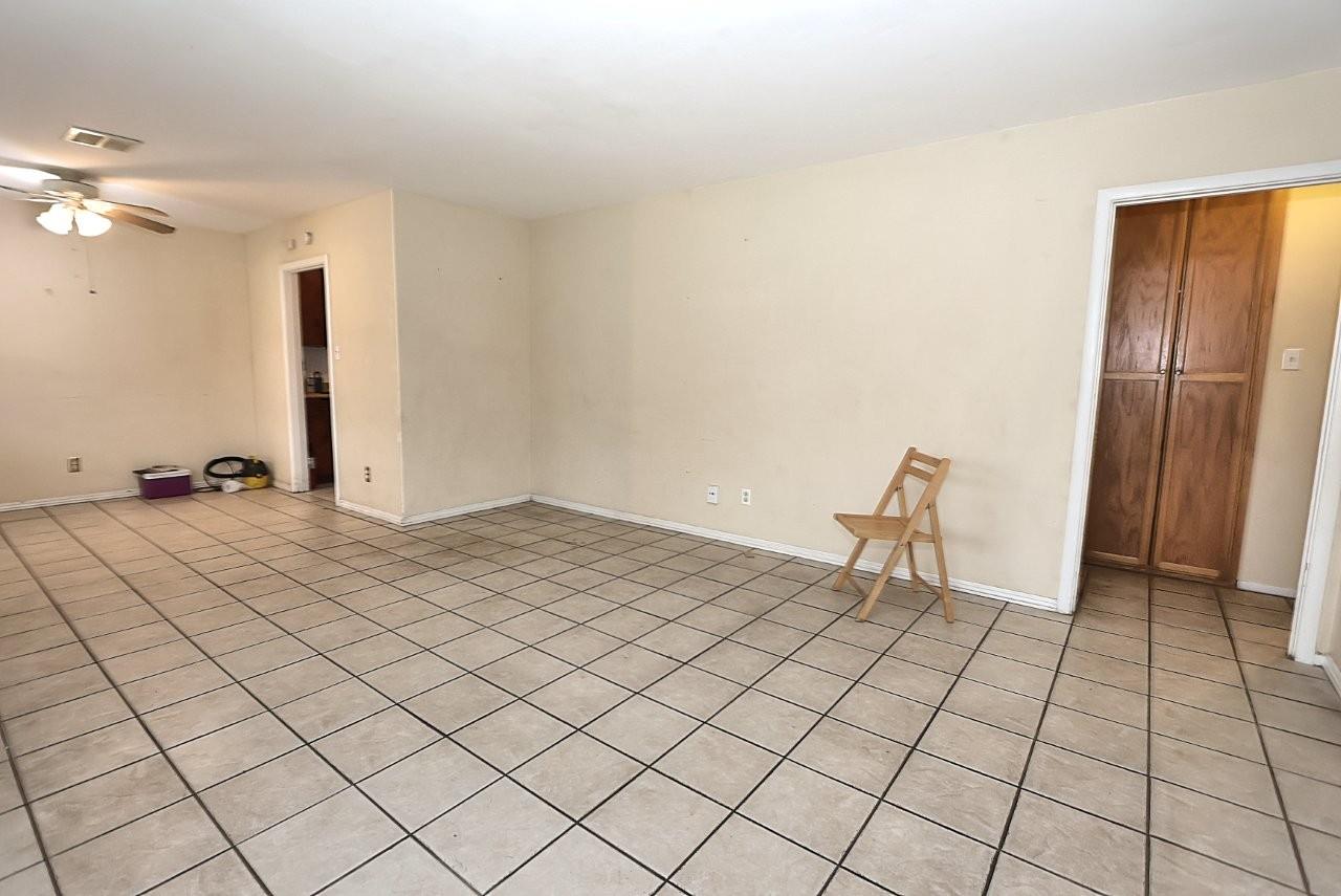 4045 DON JULIO Boulevard