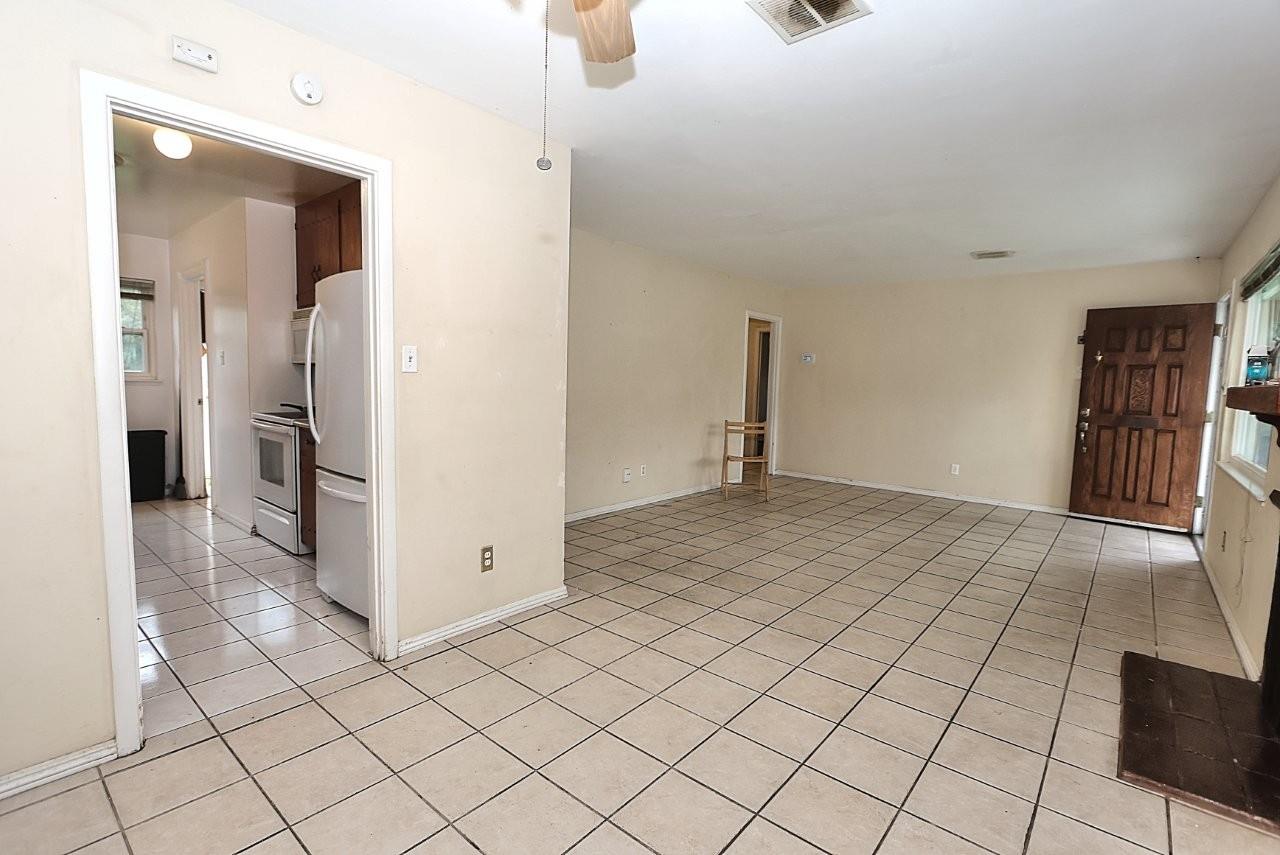 4045 DON JULIO Boulevard