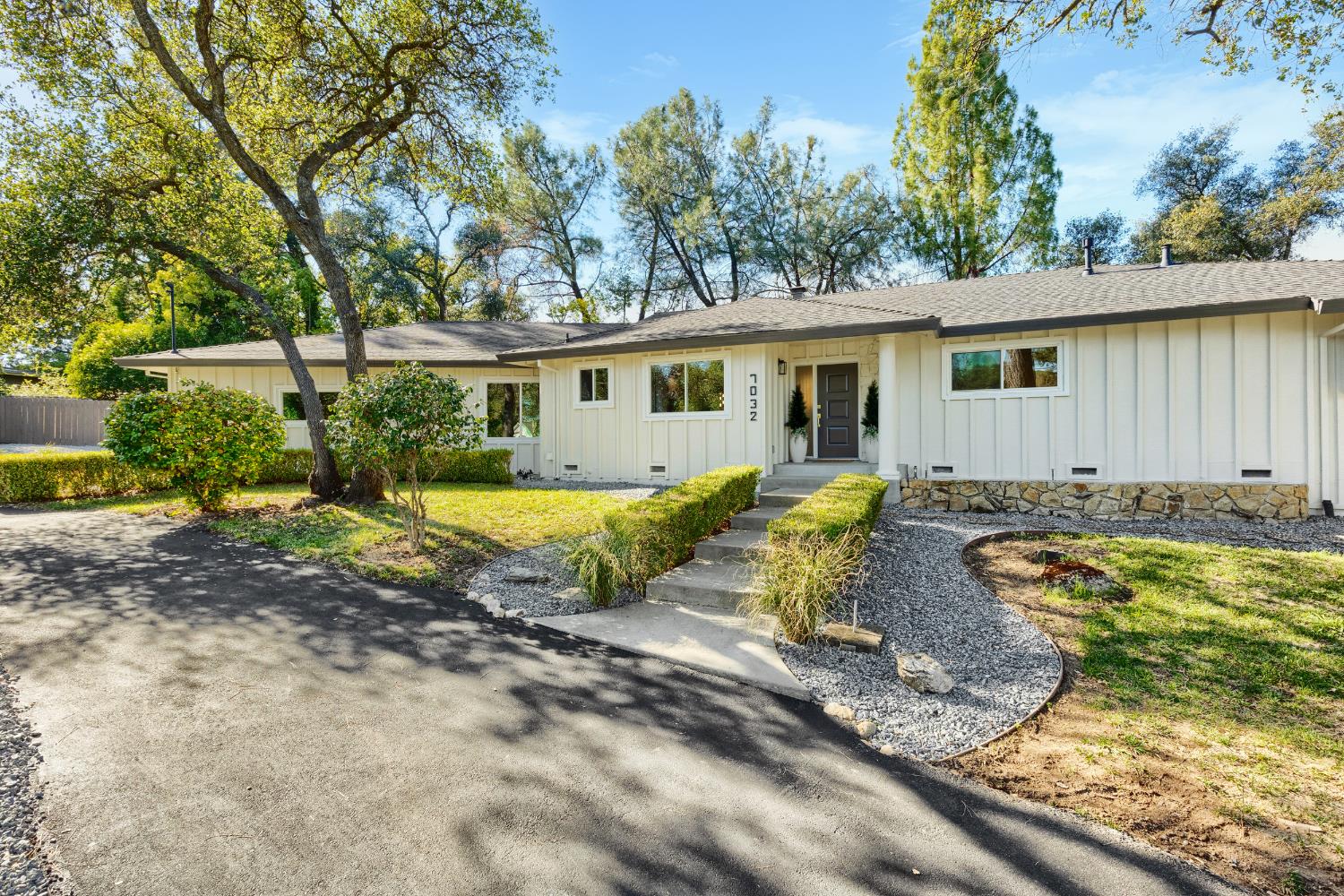 7032 West Lane
