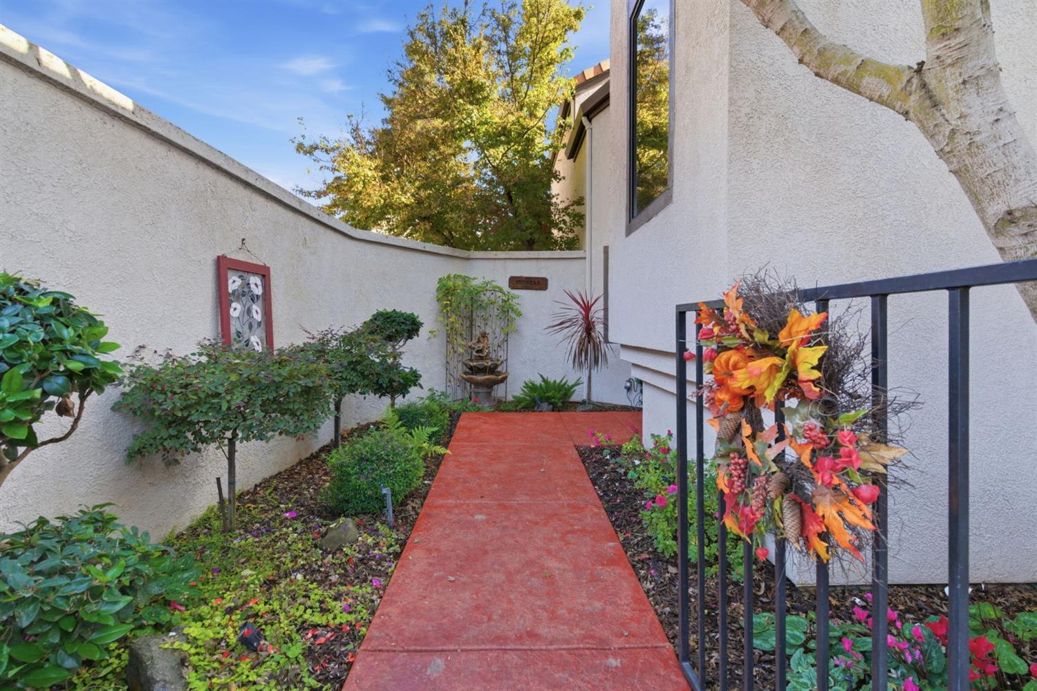 4324 Copper Cliff Lane