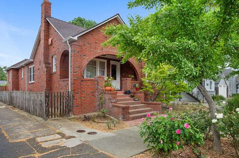 1917 26th Street Sacramento CA 95816