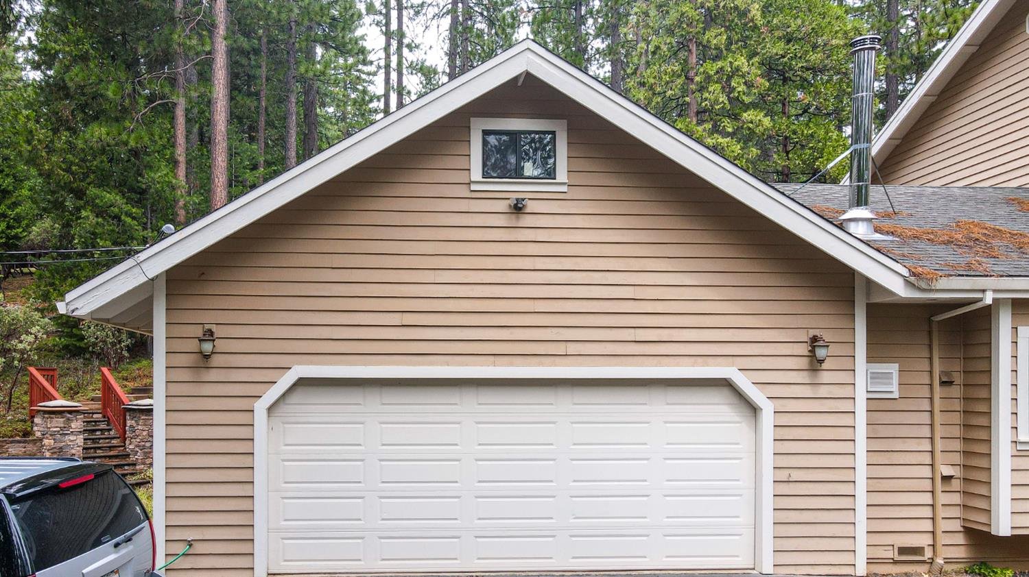 1870 Thunderbolt Trail