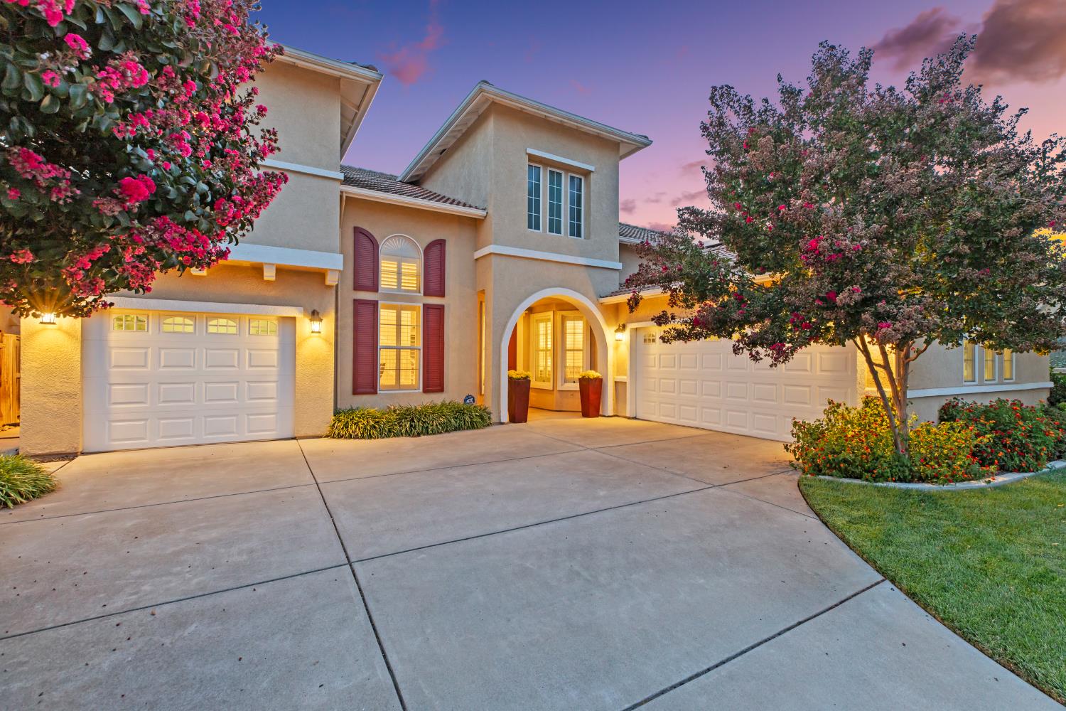 3205 Sundance Lake Drive