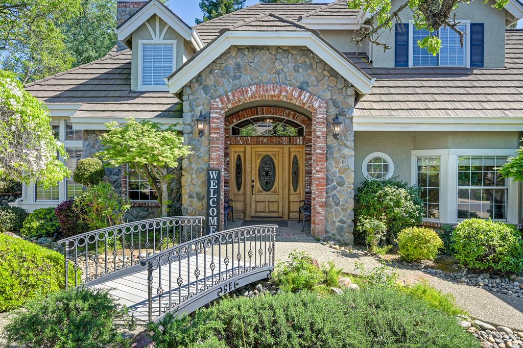 108 Copper Creek Drive