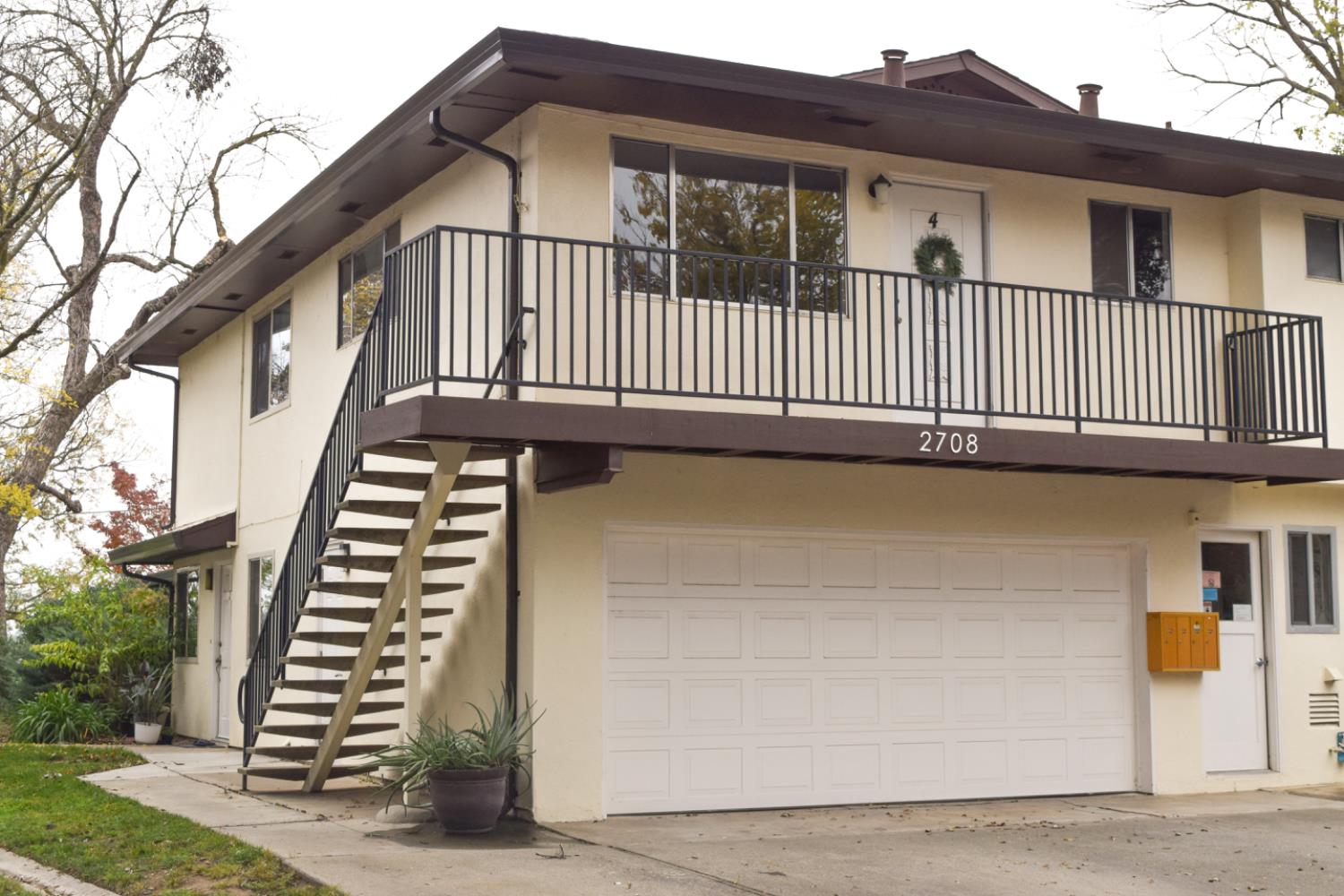 2708 Pole Line Road 4