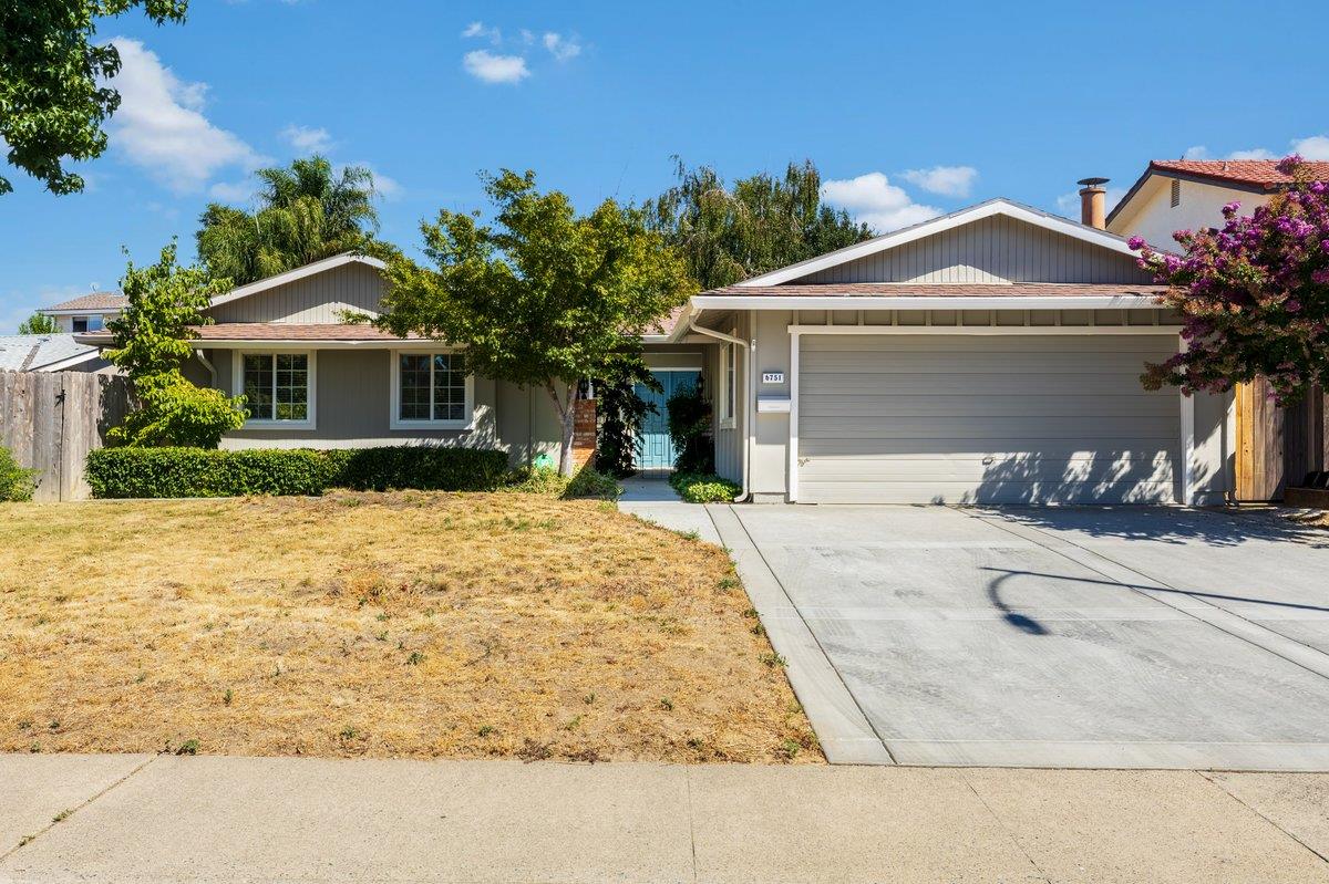 6751 Will Rogers Drive