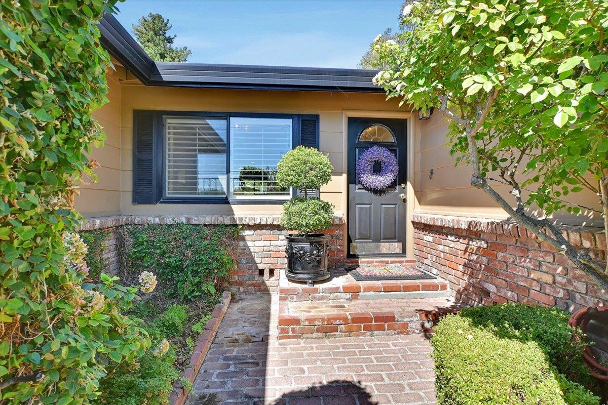 4075 Carlson Road