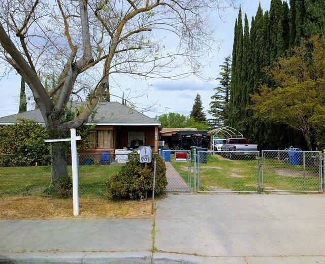 903 Angelus Street