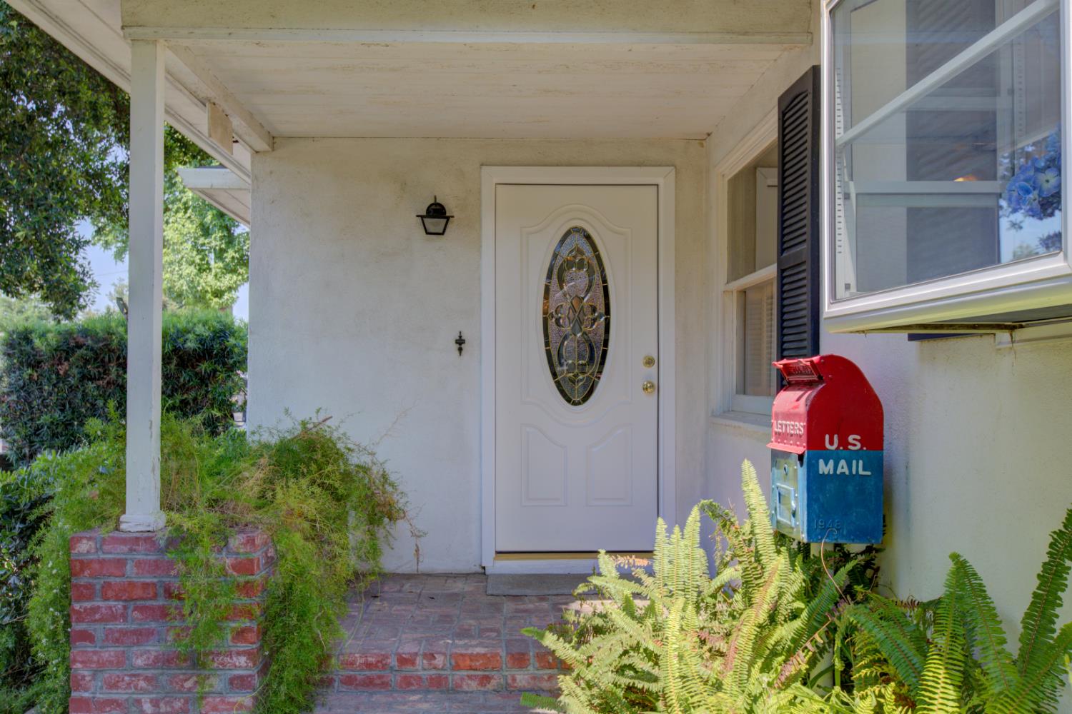 1871 El Camino Drive