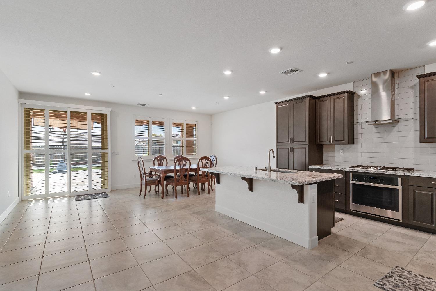 4927 Sassafras Way