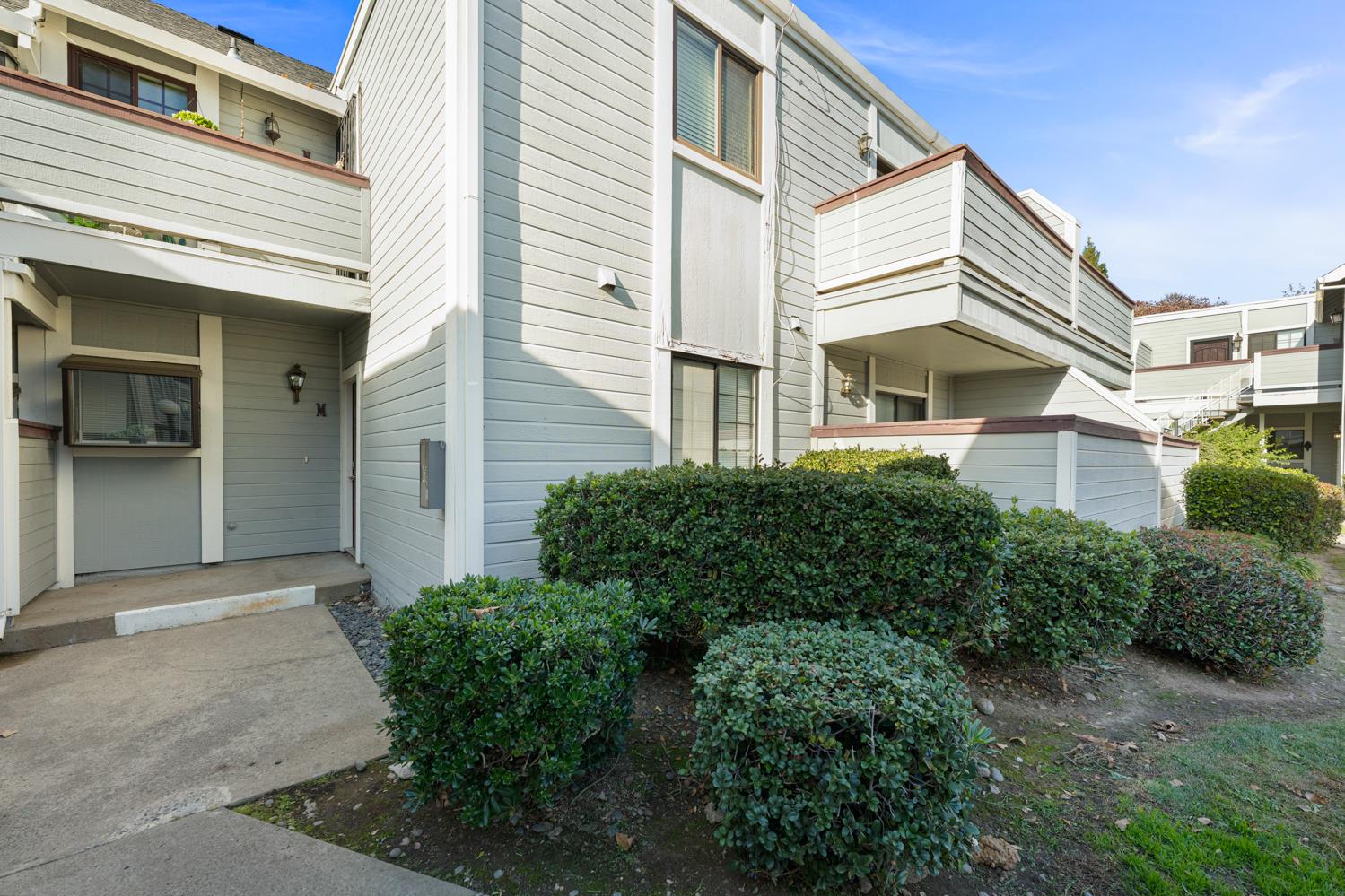 7401 Auburn Oaks Court M