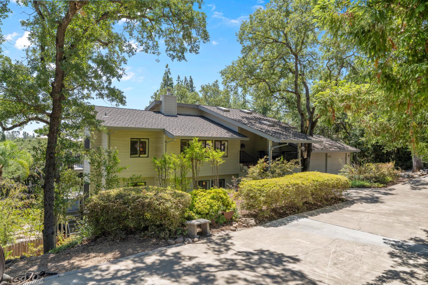 6430 Oak Hill Drive