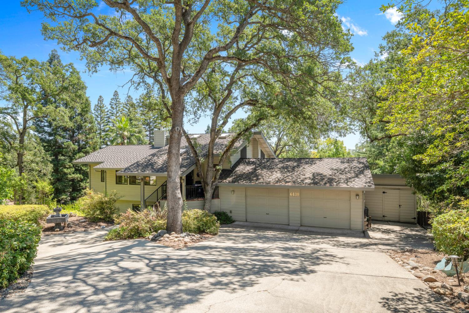 6430 Oak Hill Drive