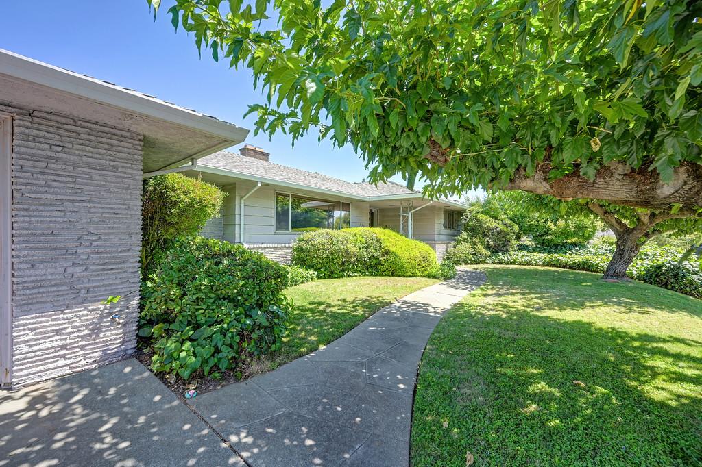 6111 Fordham Way