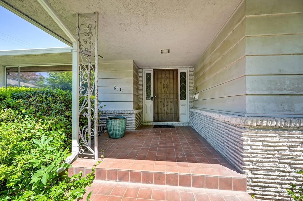 6111 Fordham Way