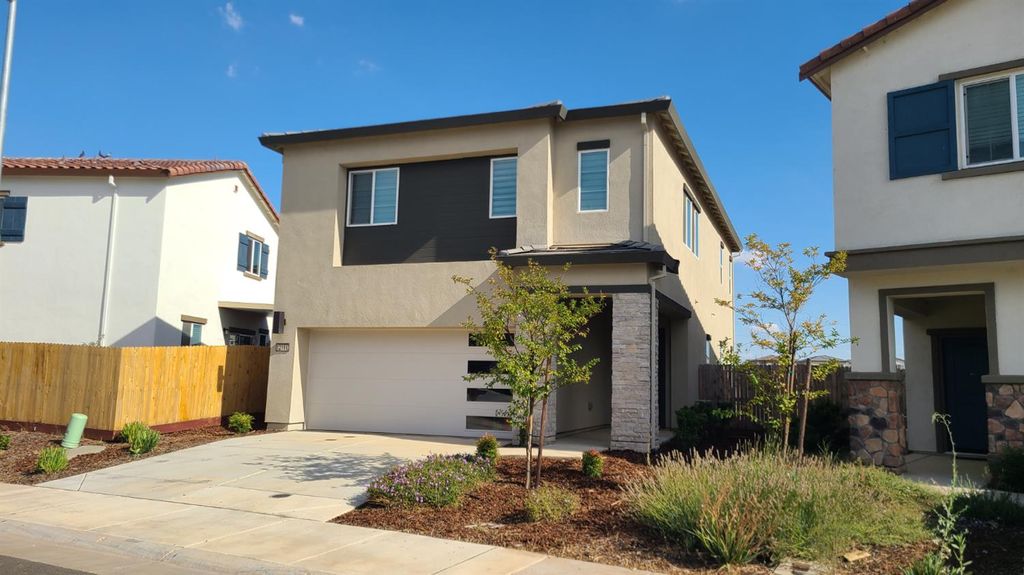 Photo of 12198 Encanto Way, Rancho Cordova, CA 95742 (MLS # 225120200)