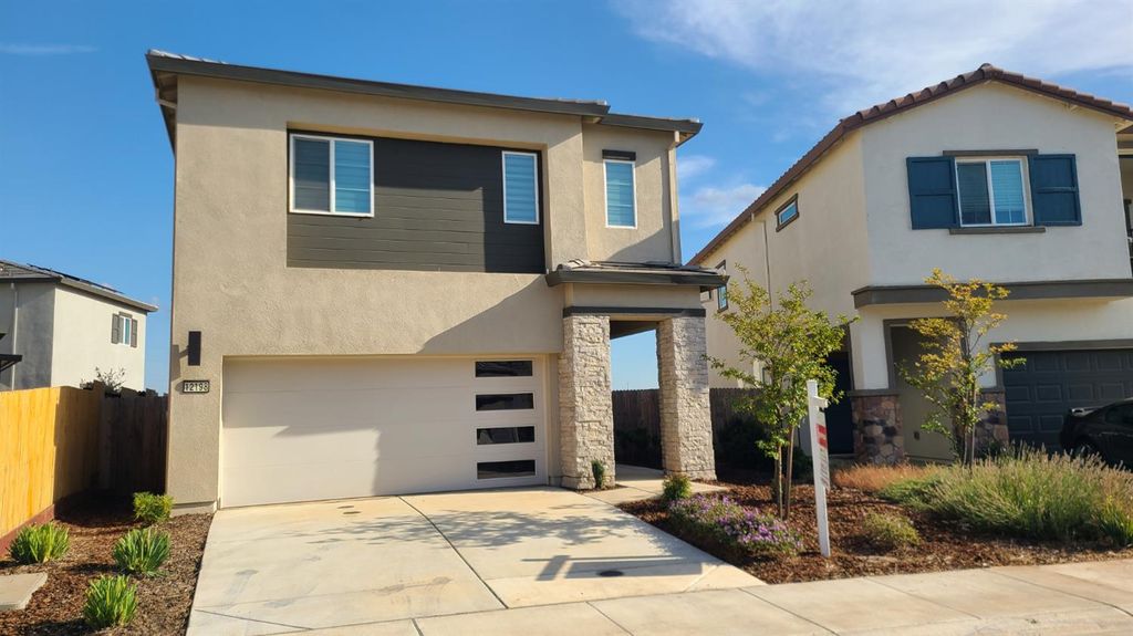 Photo of 12198 Encanto Way, Rancho Cordova, CA 95742 (MLS # 225120200)