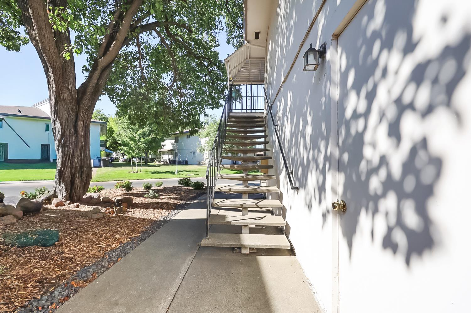 243 Breuner Drive 4