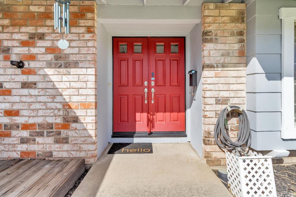 Photo of 4970 Hillhurst Drive, Fair Oaks, CA 95628 (MLS # 226022807)