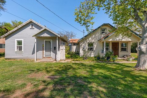 MLS: 225046521