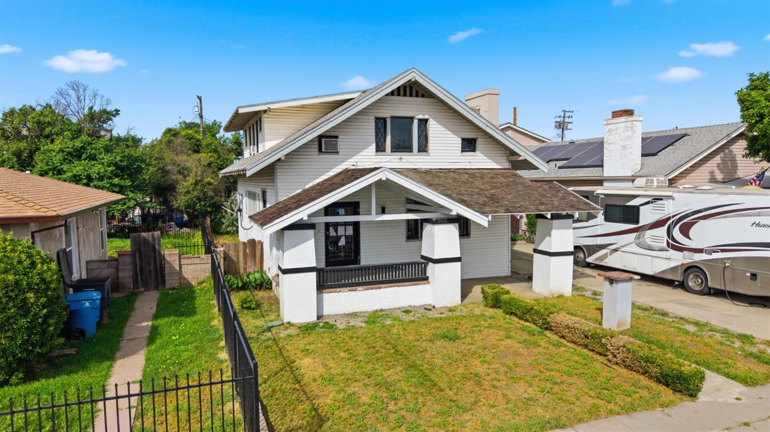 910 G Street