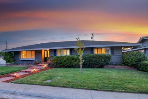 1301 Gary Way Carmichael CA 95608