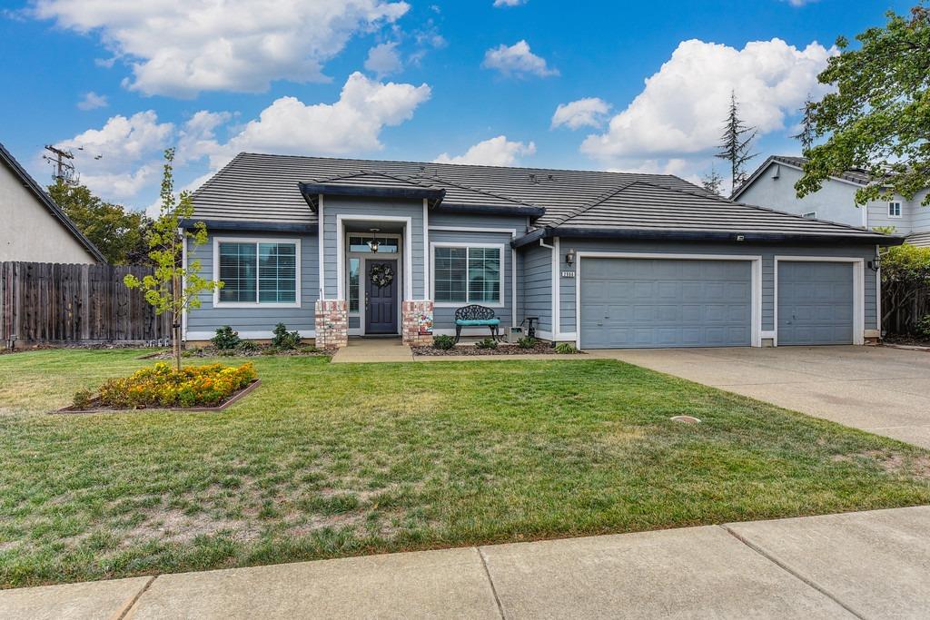 2906 Aquamarine Circle