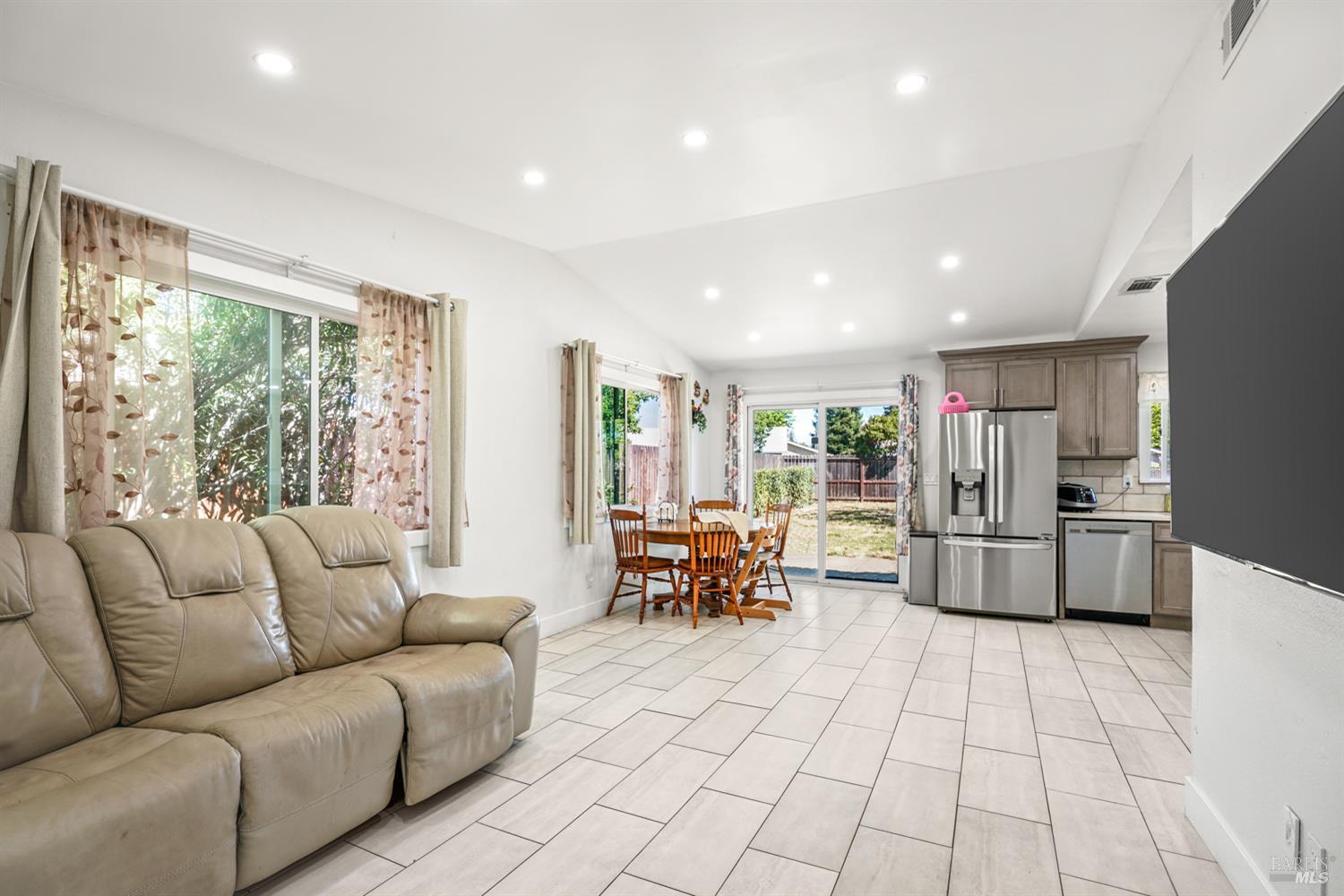 2061 Southwood Drive