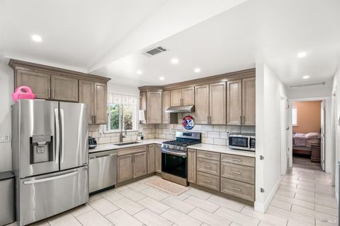 2061 Southwood Drive Vacaville CA 95687