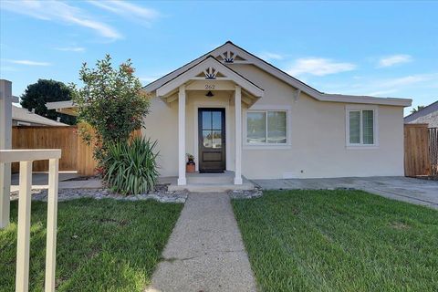 262 Del Monte Yuba City CA 95991