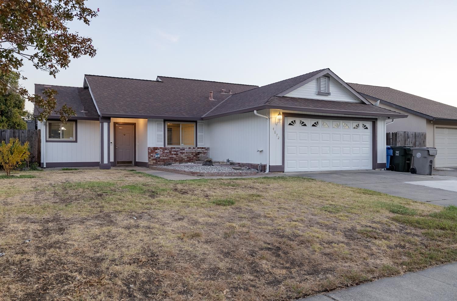 4872 Hinchman Way