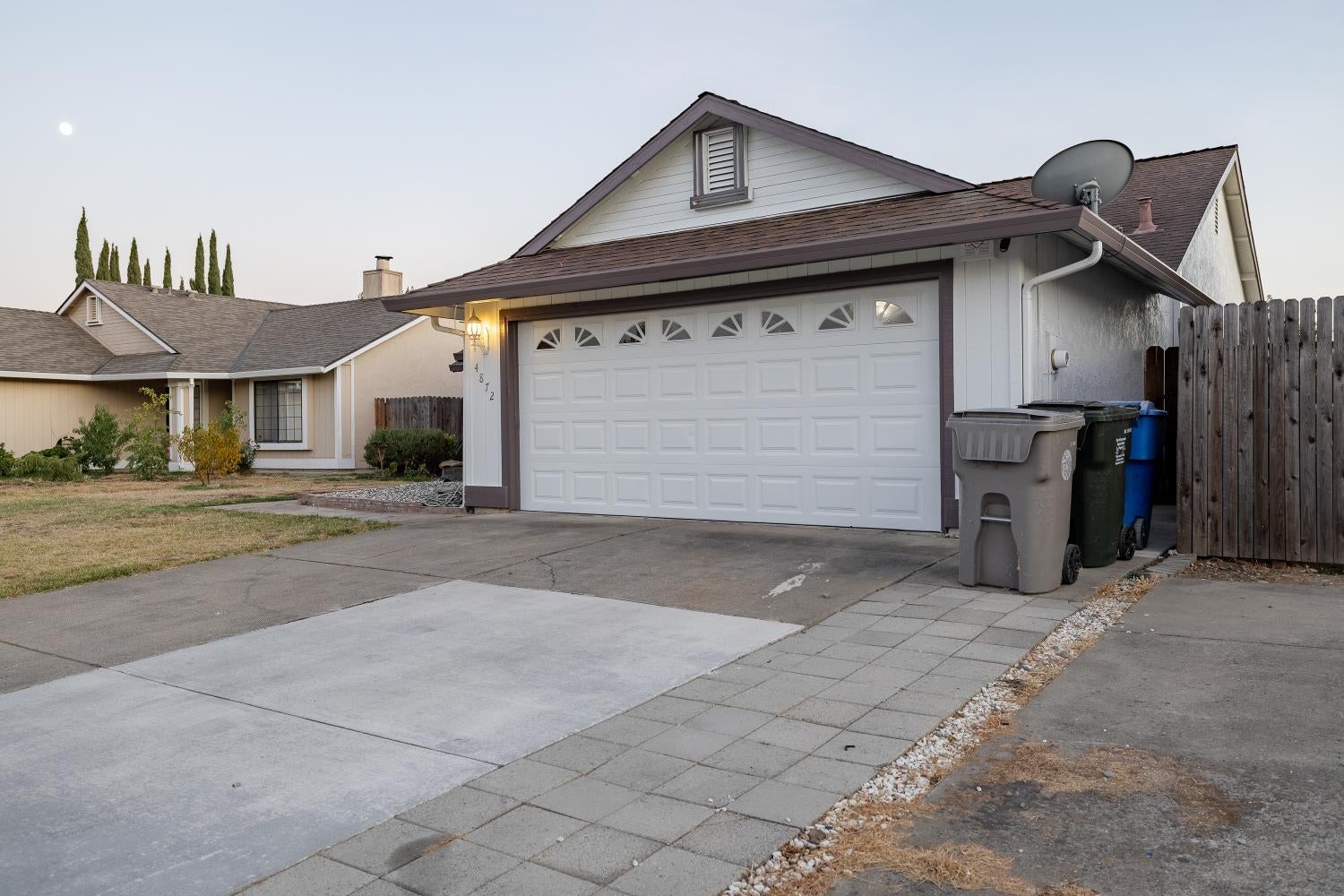 4872 Hinchman Way