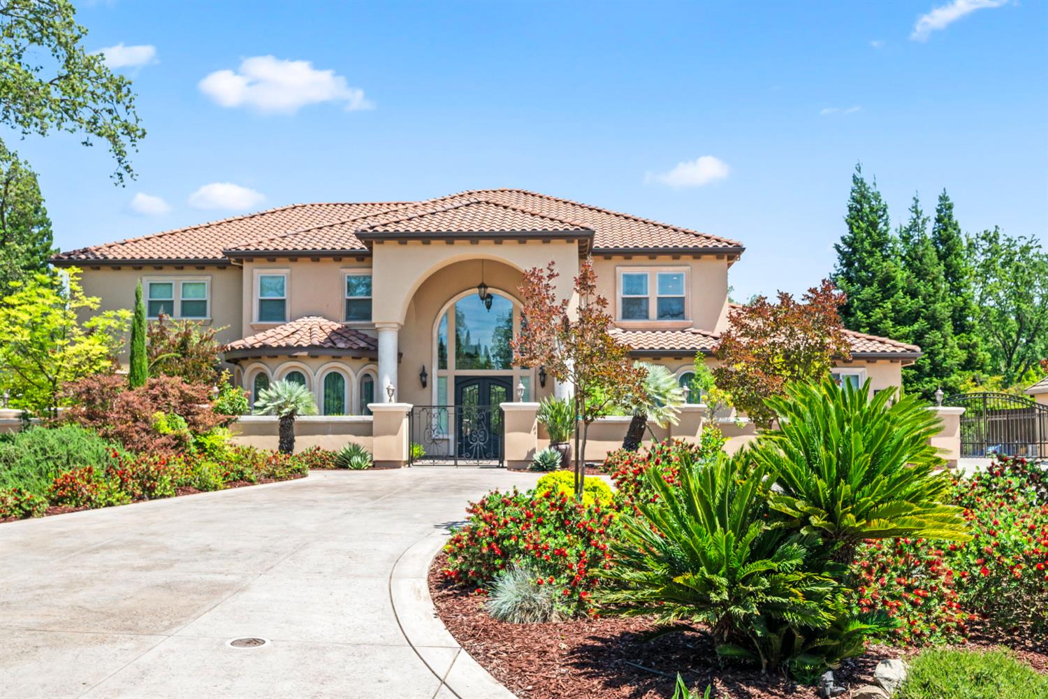 5551 Monte Claire Lane