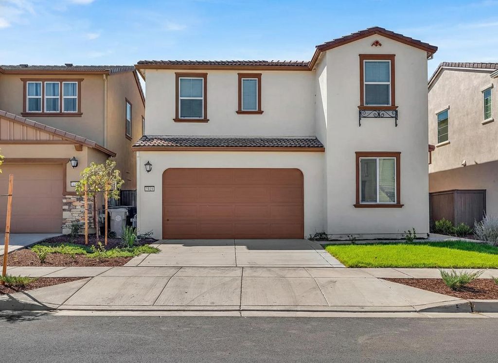 Photo of 3518 Nuestra Avenue, Sacramento, CA 95835 (MLS # 226014943)