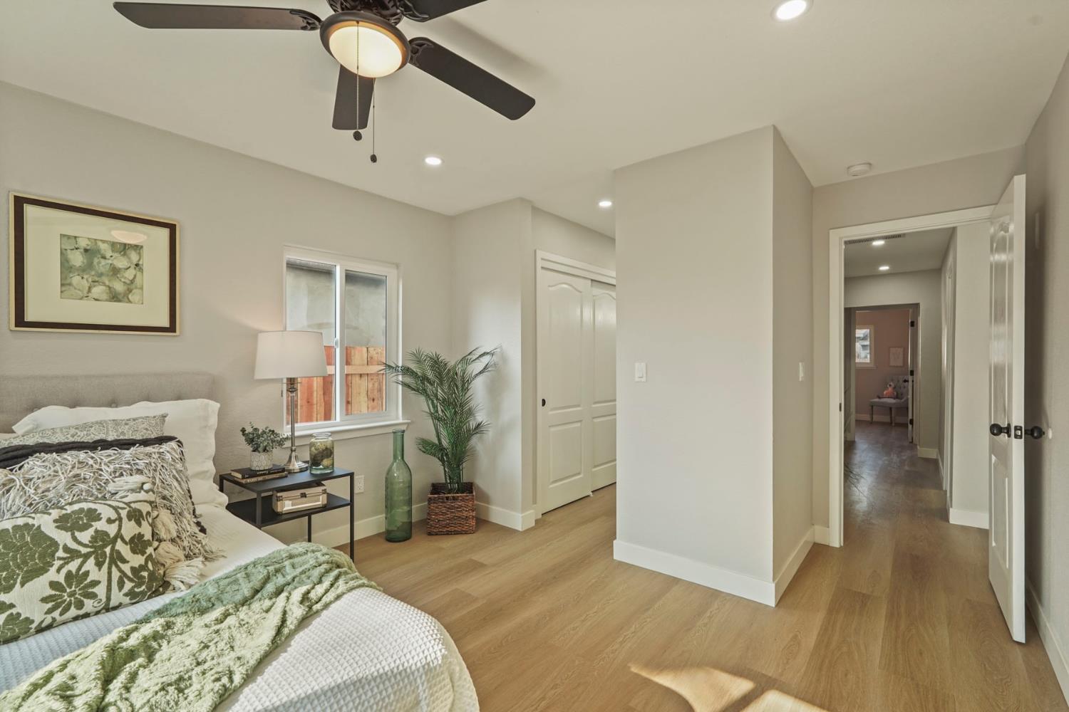 2423 E Taylor Street