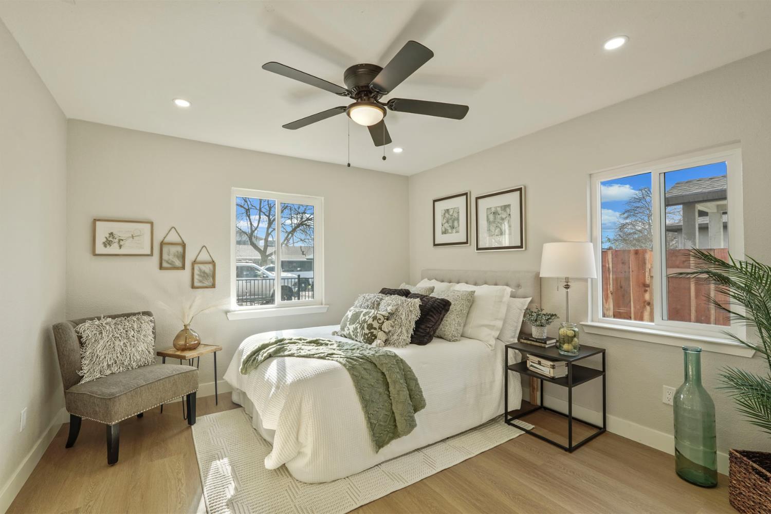 2423 E Taylor Street