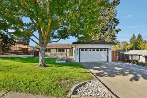 8005 Livorna Way Fair Oaks CA 95628