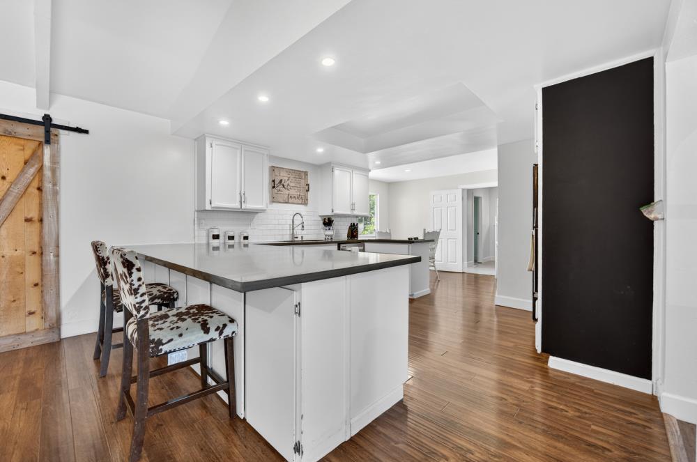 3561 Eagle View