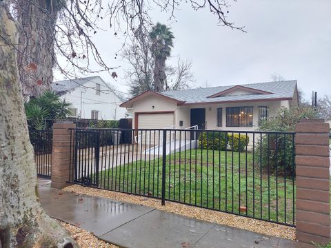 3331 9th Avenue Sacramento CA 95817