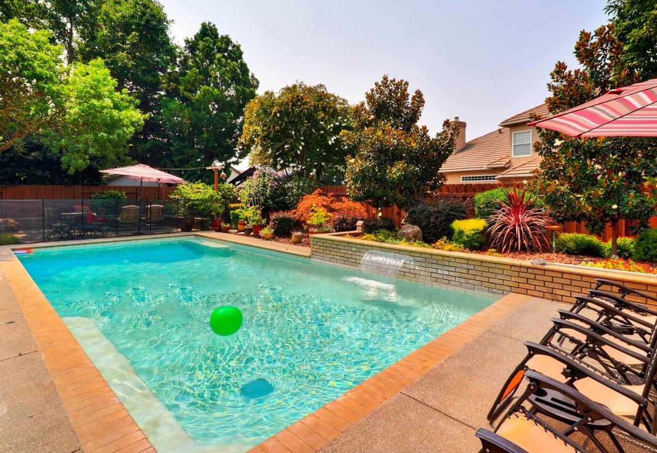9146 Quail Brook Circle
