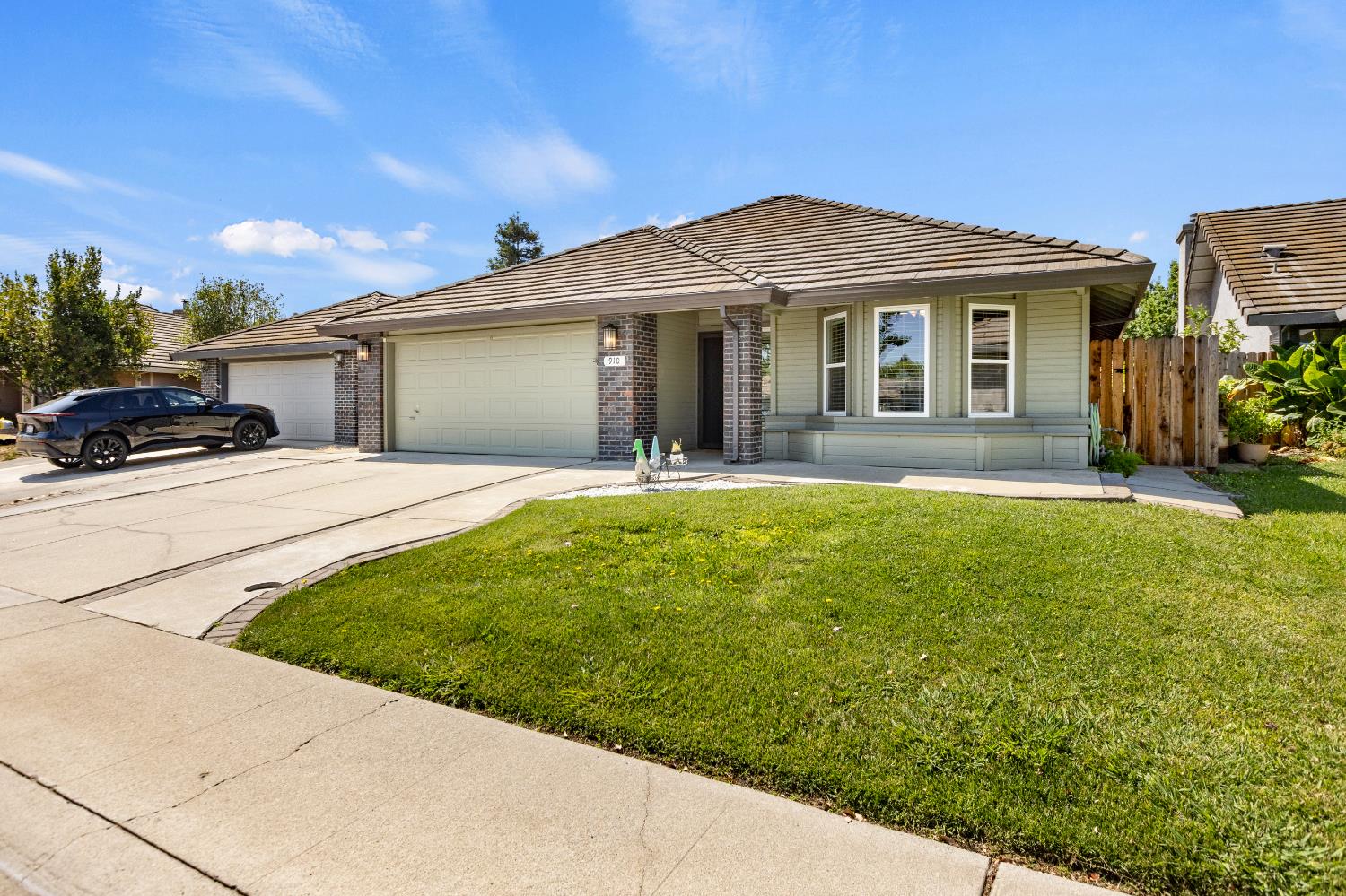 910 Cedar Canyon Circle