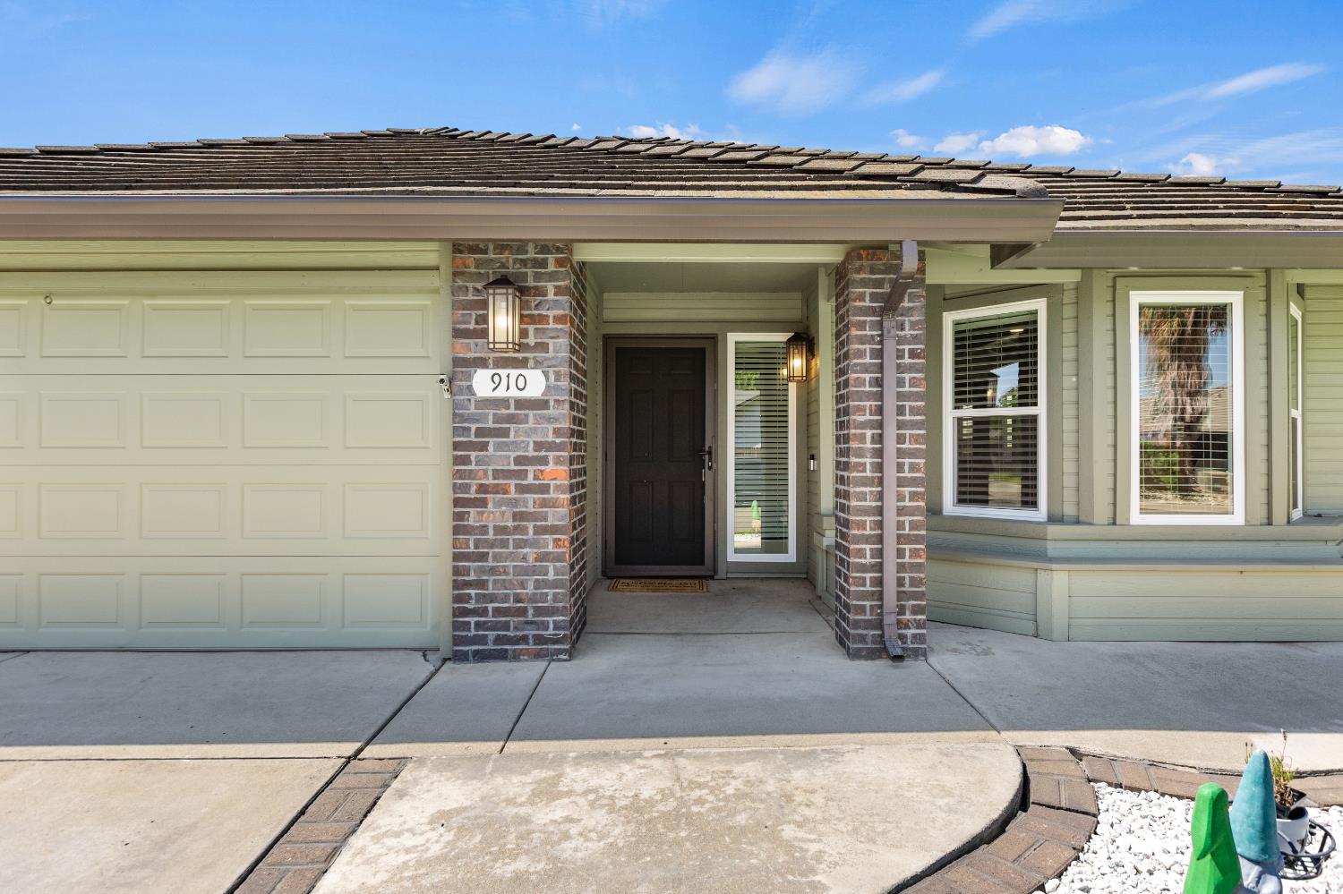 910 Cedar Canyon Circle