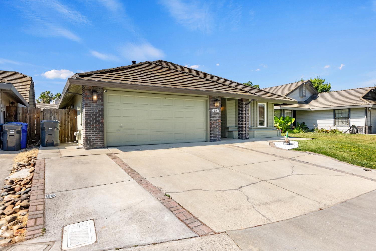 910 Cedar Canyon Circle