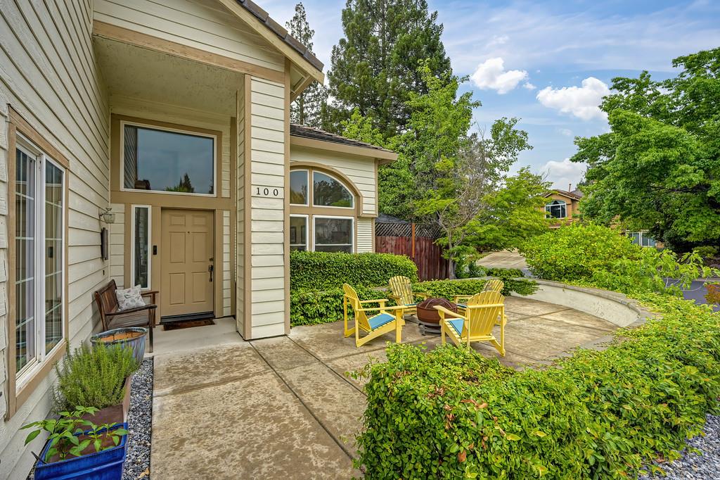 100 Bayline Circle