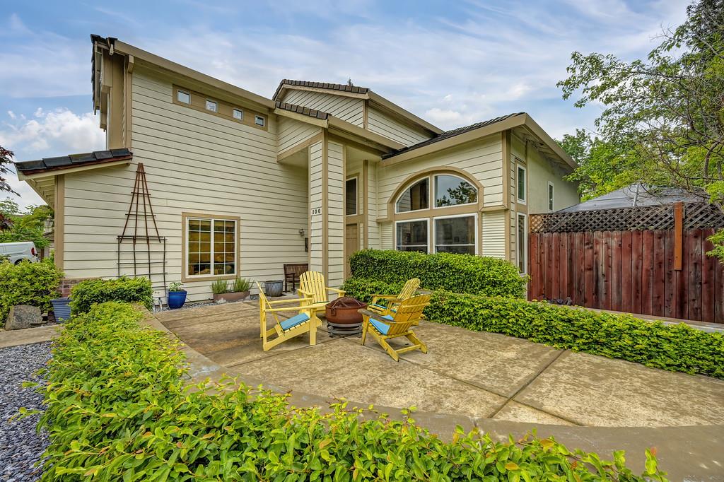100 Bayline Circle