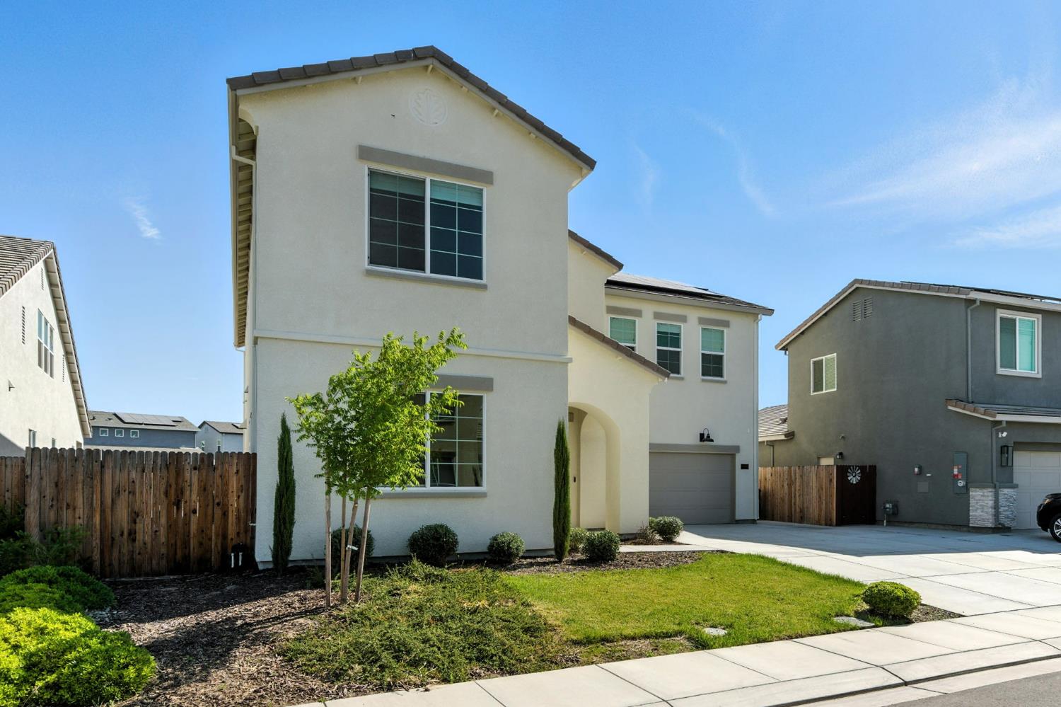 2328 Paramount Lane