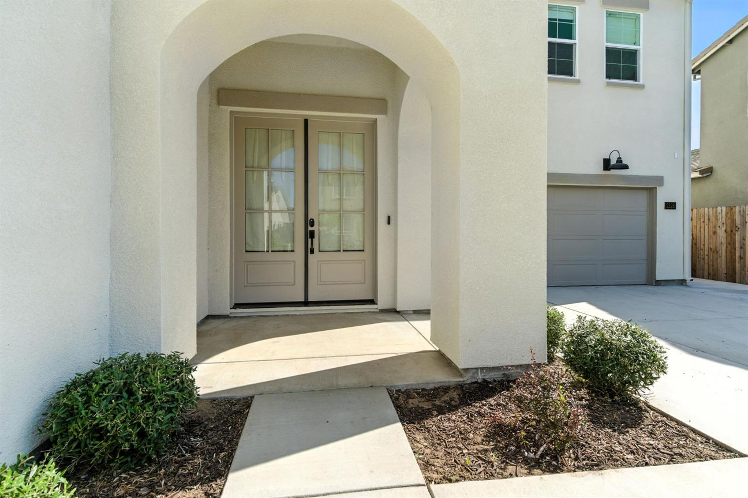 2328 Paramount Lane