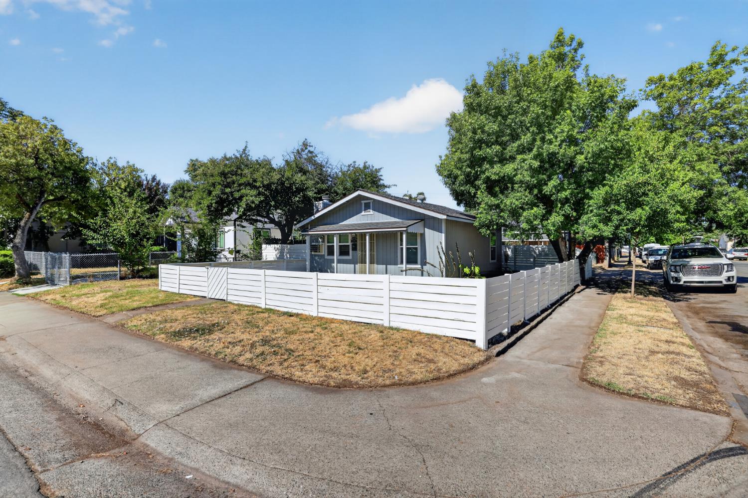 2297 Beaumont Street
