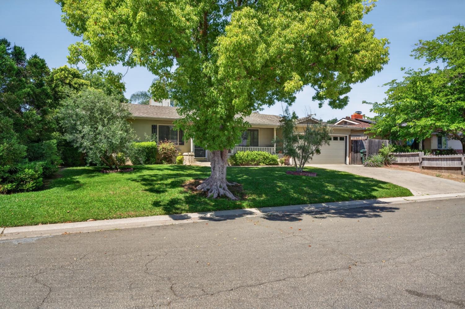4516 Oxbow Drive