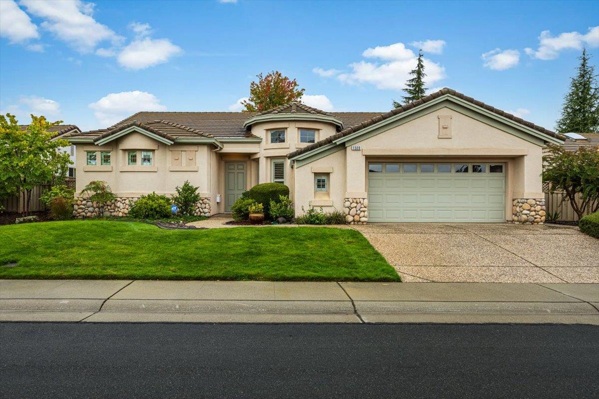 1509 DAPPLE DAWN Lane